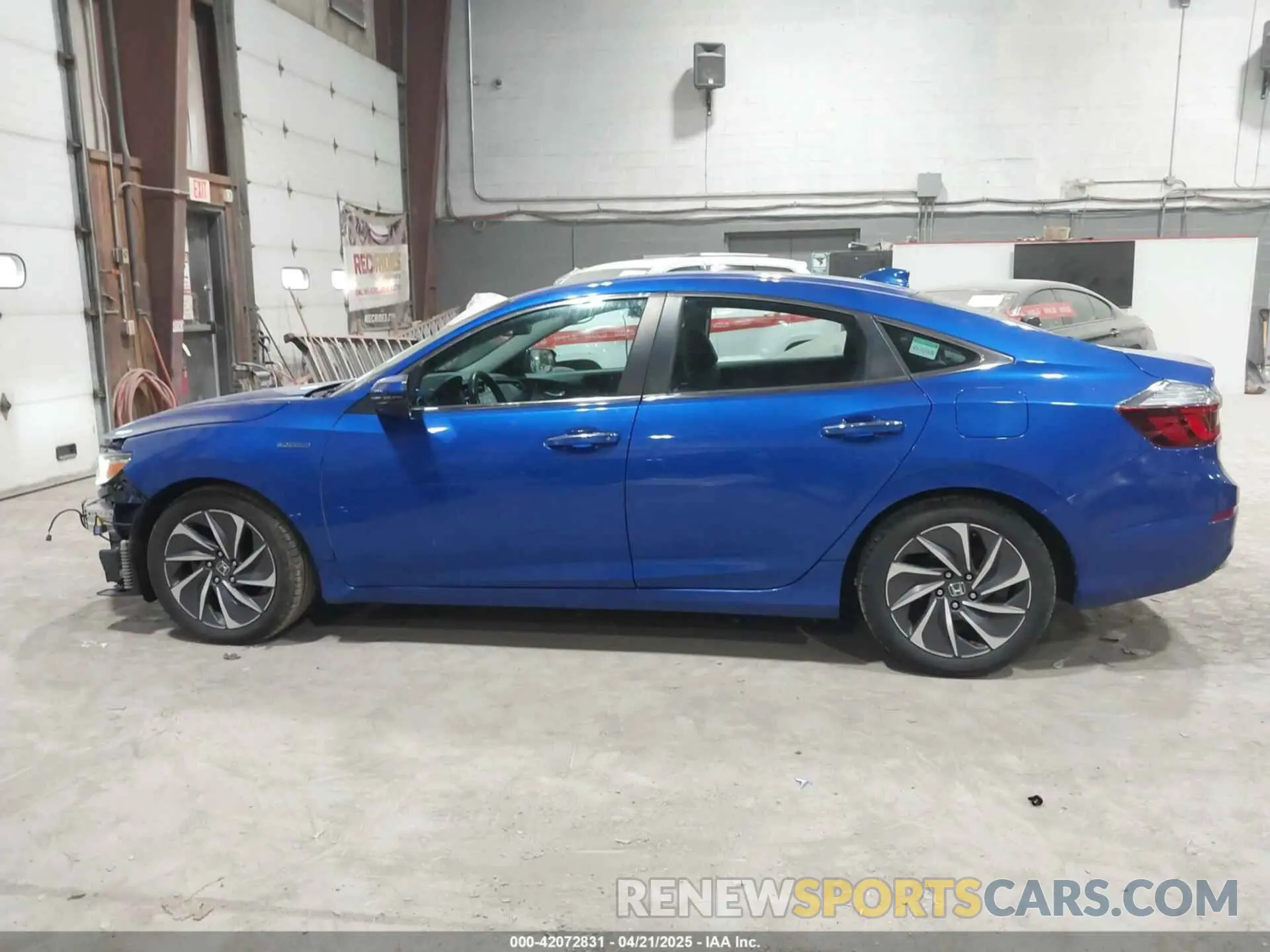 15 Photograph of a damaged car 19XZE4F95KE003587 HONDA INSIGHT 2019