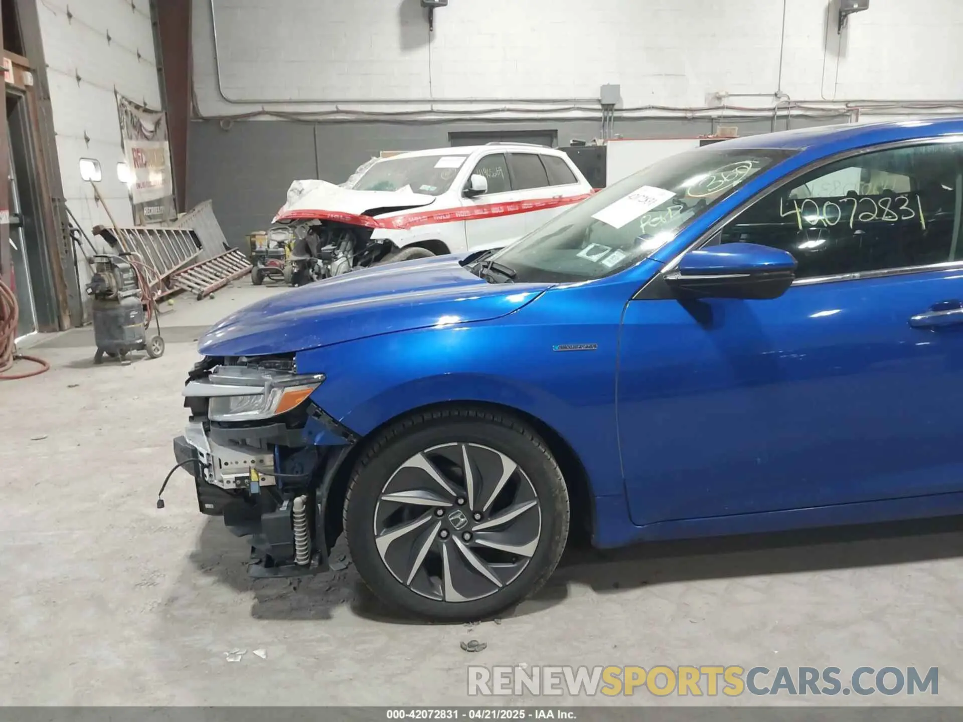 19 Photograph of a damaged car 19XZE4F95KE003587 HONDA INSIGHT 2019