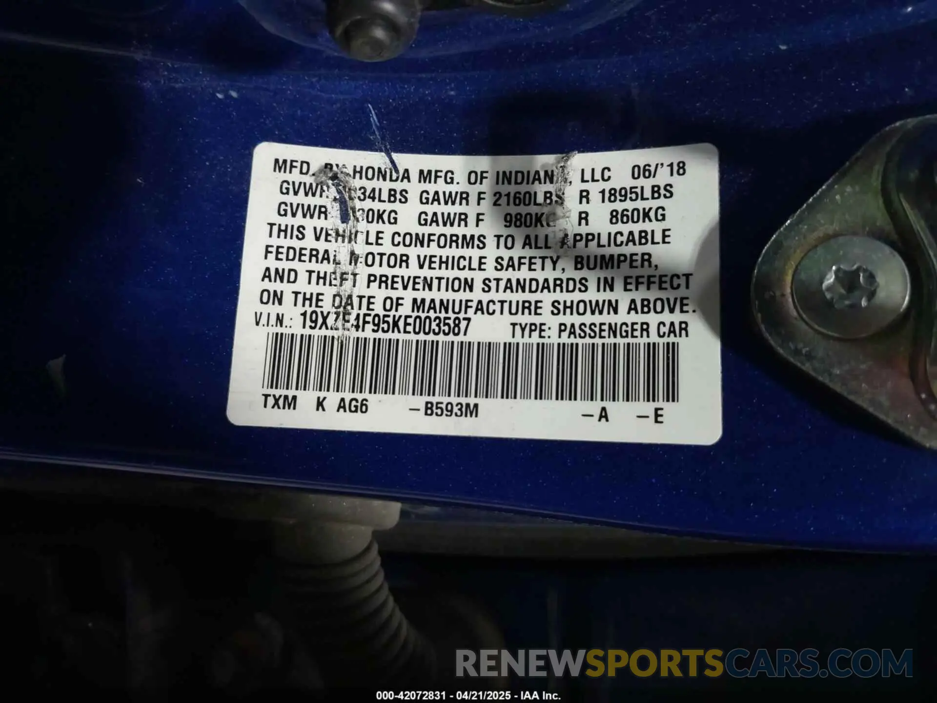 9 Photograph of a damaged car 19XZE4F95KE003587 HONDA INSIGHT 2019