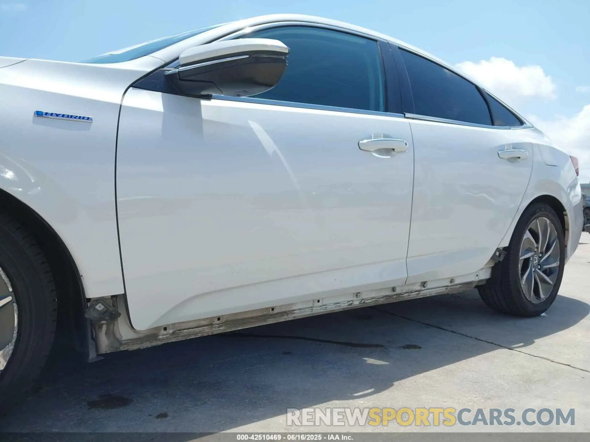 20 Photograph of a damaged car 19XZE4F95KE013732 HONDA INSIGHT 2019