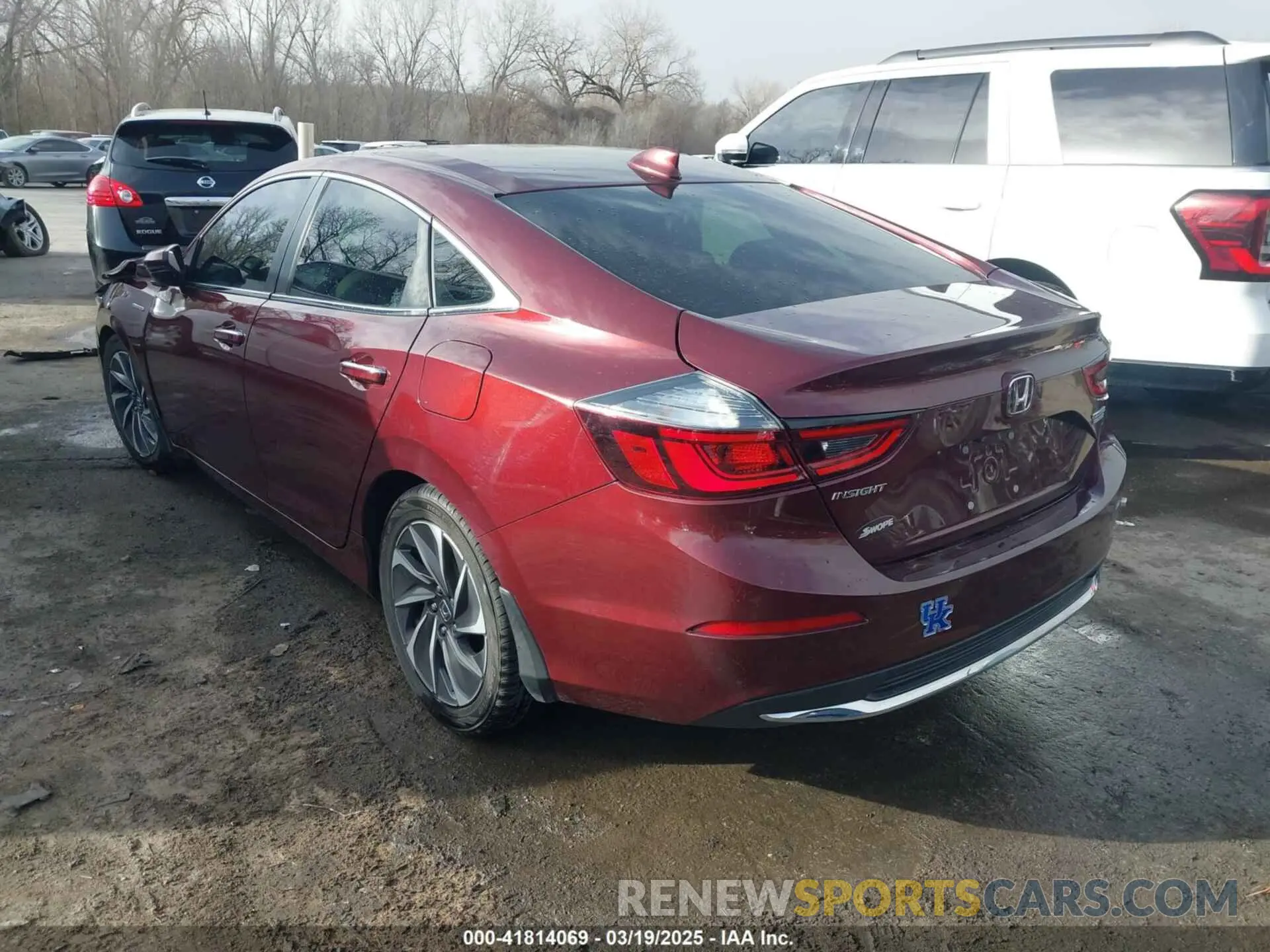 3 Photograph of a damaged car 19XZE4F95KE020308 HONDA INSIGHT 2019