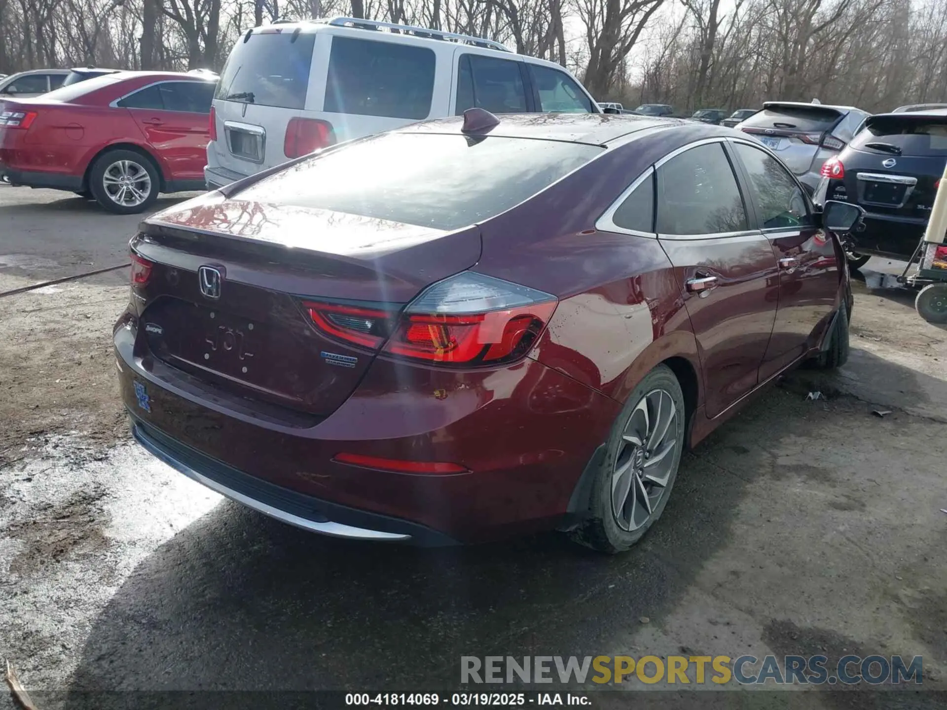 4 Photograph of a damaged car 19XZE4F95KE020308 HONDA INSIGHT 2019