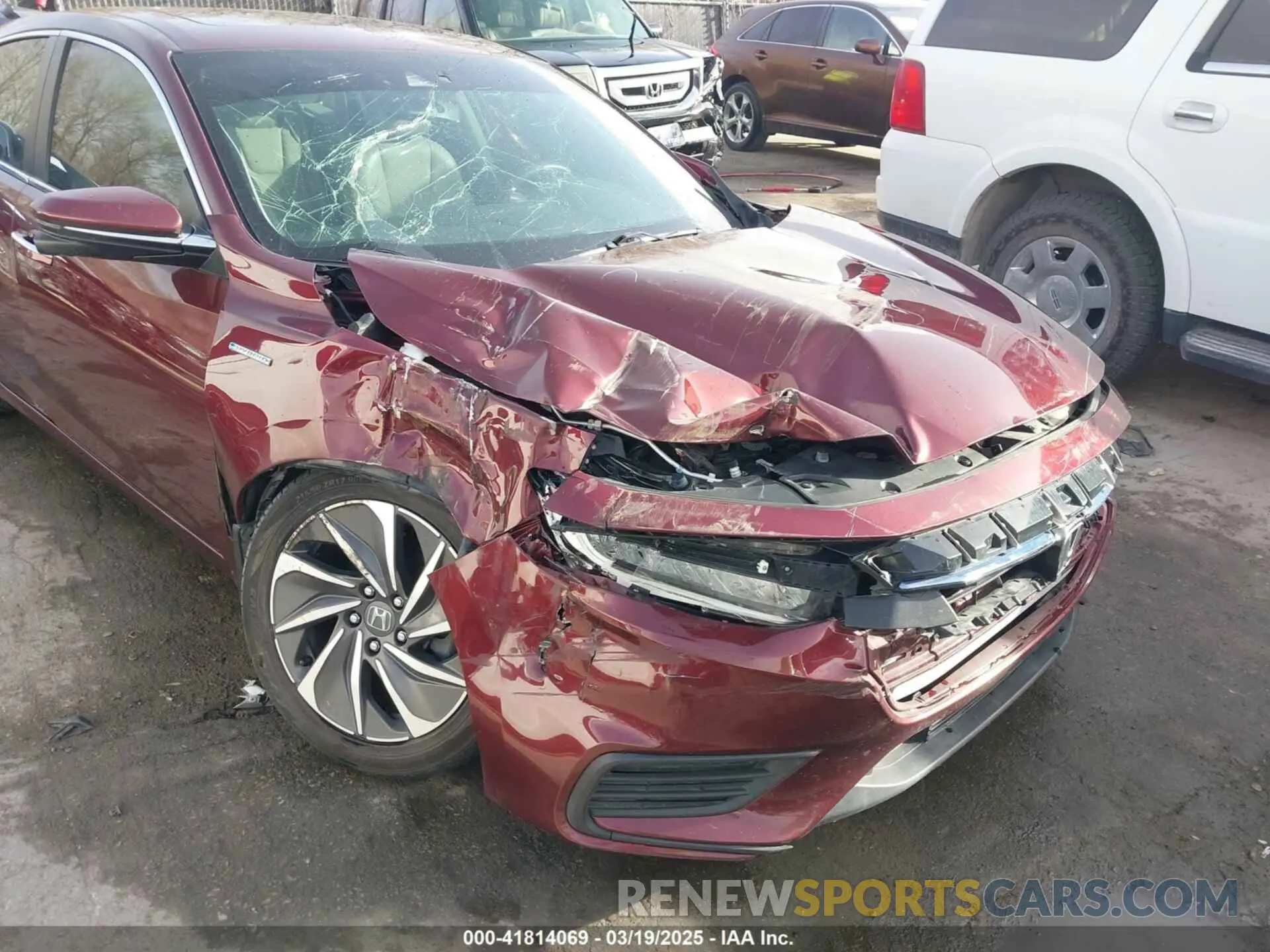 6 Photograph of a damaged car 19XZE4F95KE020308 HONDA INSIGHT 2019