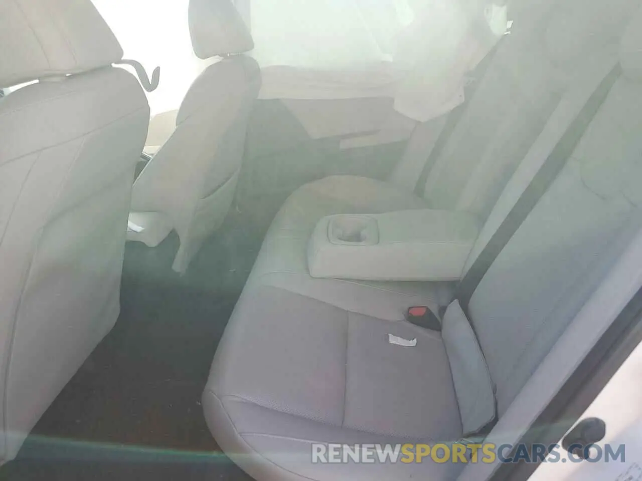 10 Photograph of a damaged car 19XZE4F96KE001993 HONDA INSIGHT 2019
