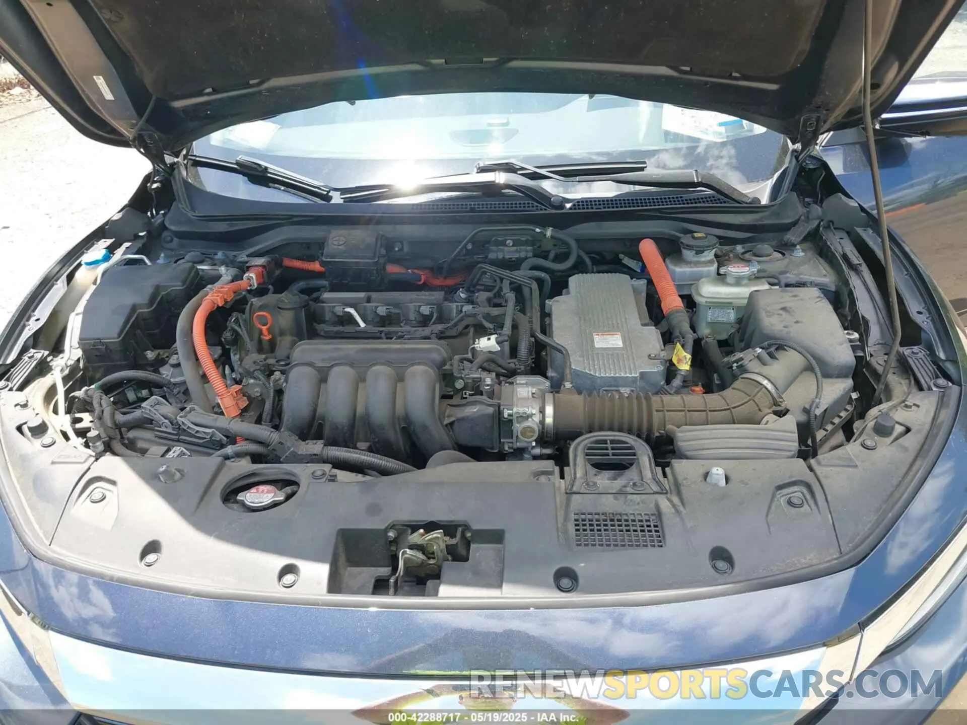 10 Photograph of a damaged car 19XZE4F97KE002473 HONDA INSIGHT 2019