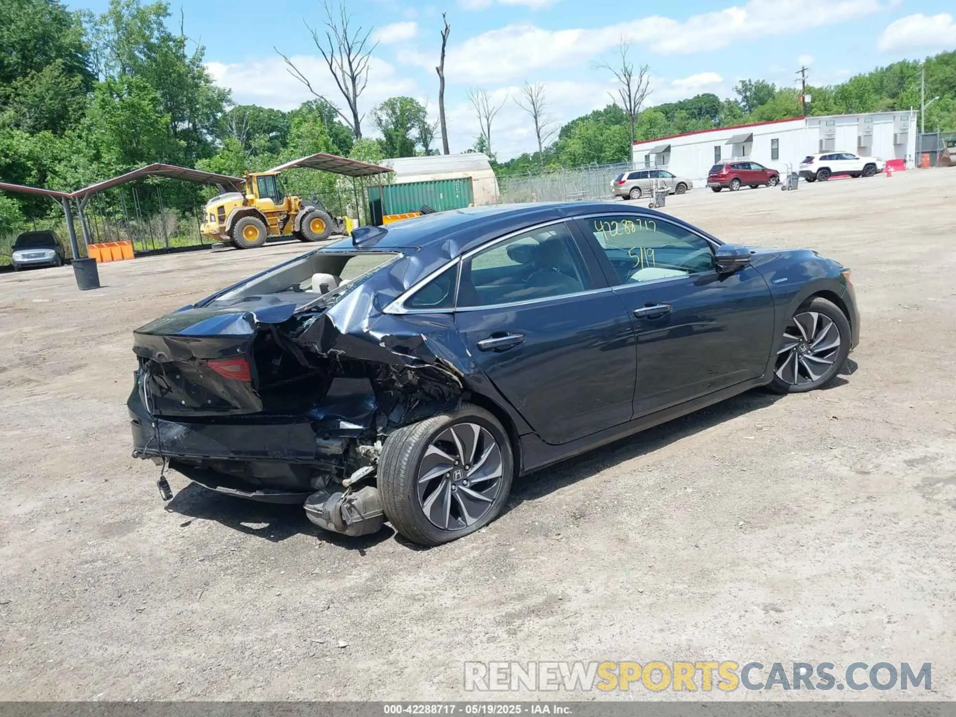 4 Photograph of a damaged car 19XZE4F97KE002473 HONDA INSIGHT 2019