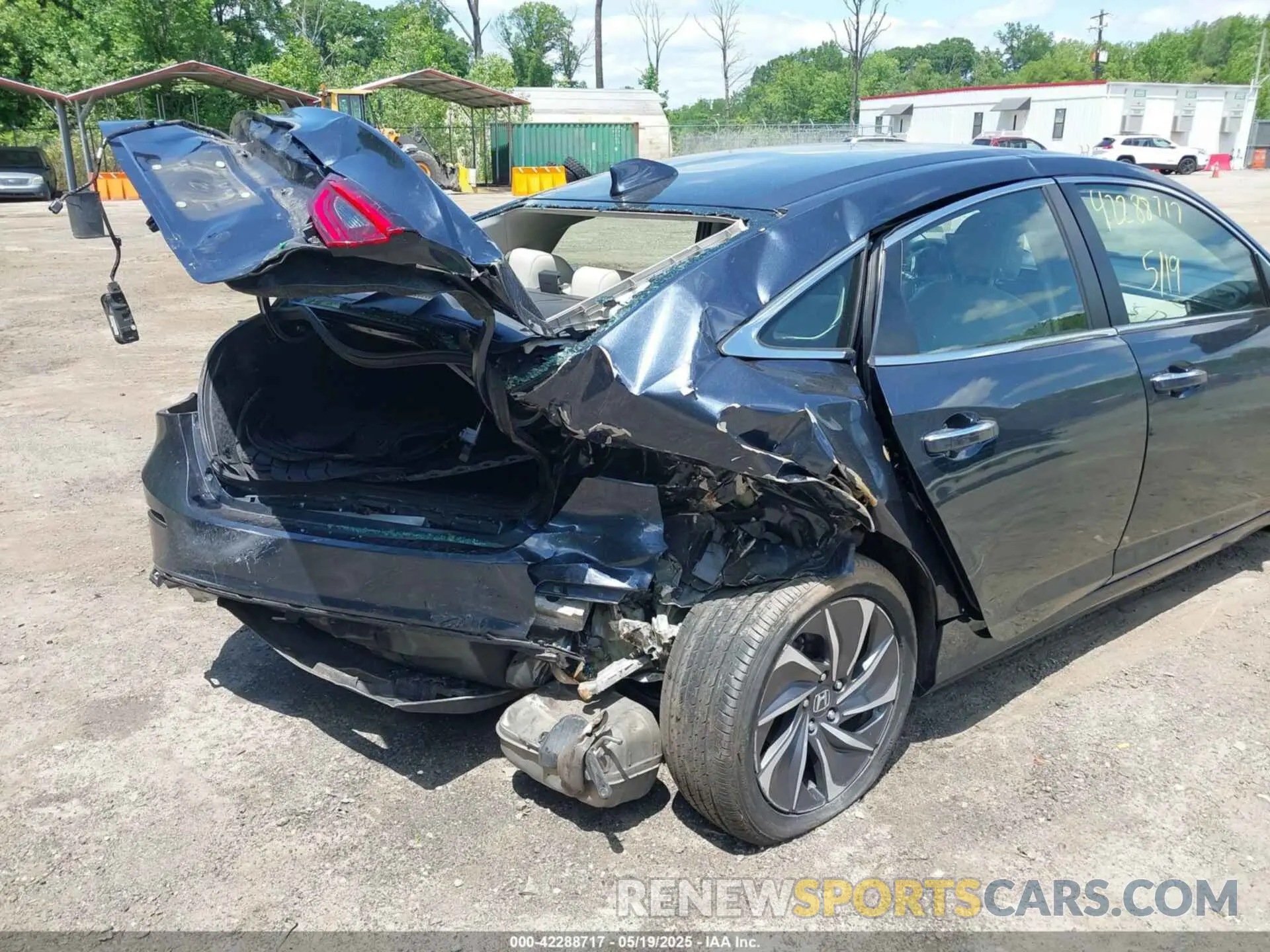 6 Photograph of a damaged car 19XZE4F97KE002473 HONDA INSIGHT 2019