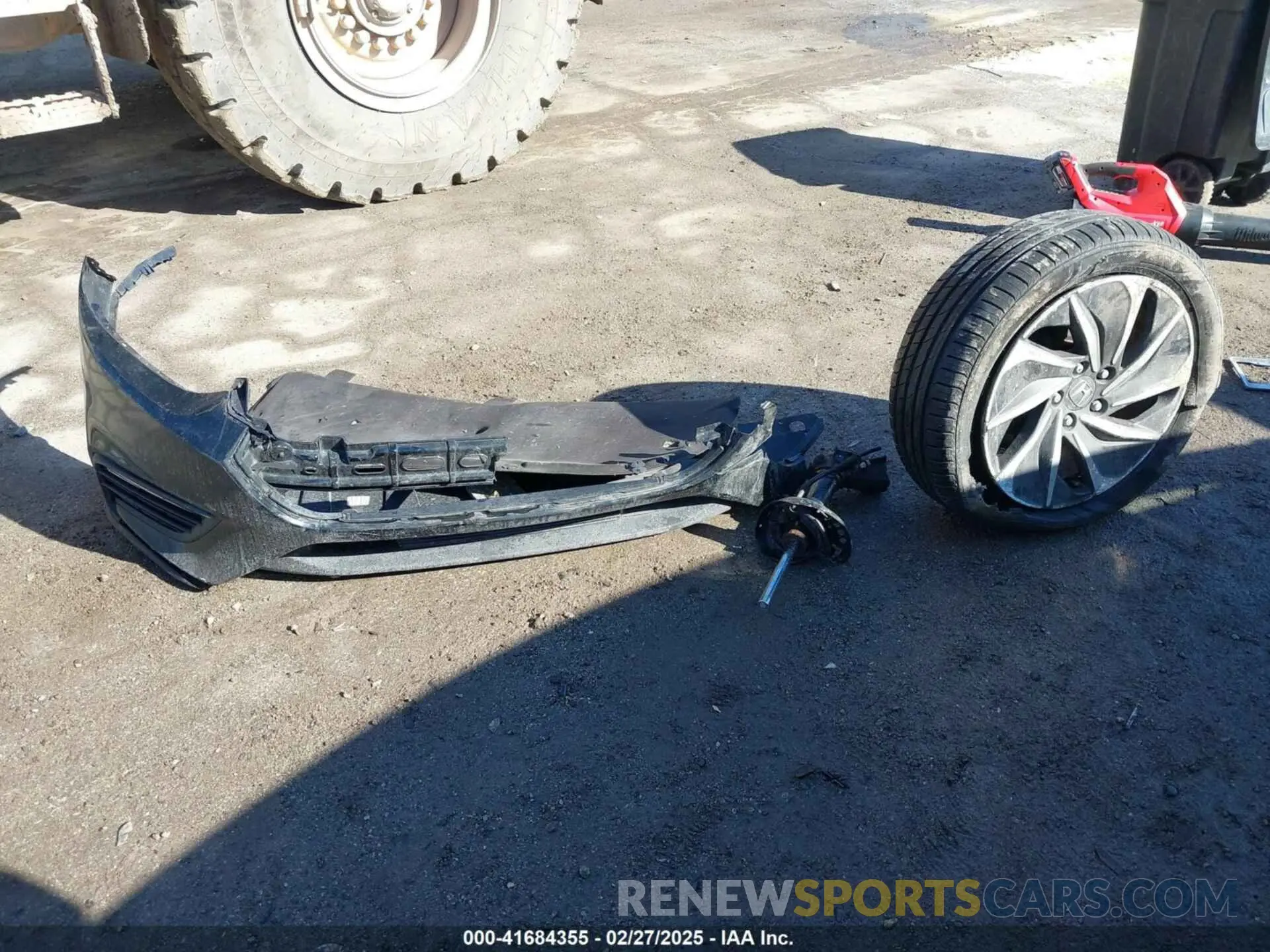 12 Photograph of a damaged car 19XZE4F97KE019824 HONDA INSIGHT 2019