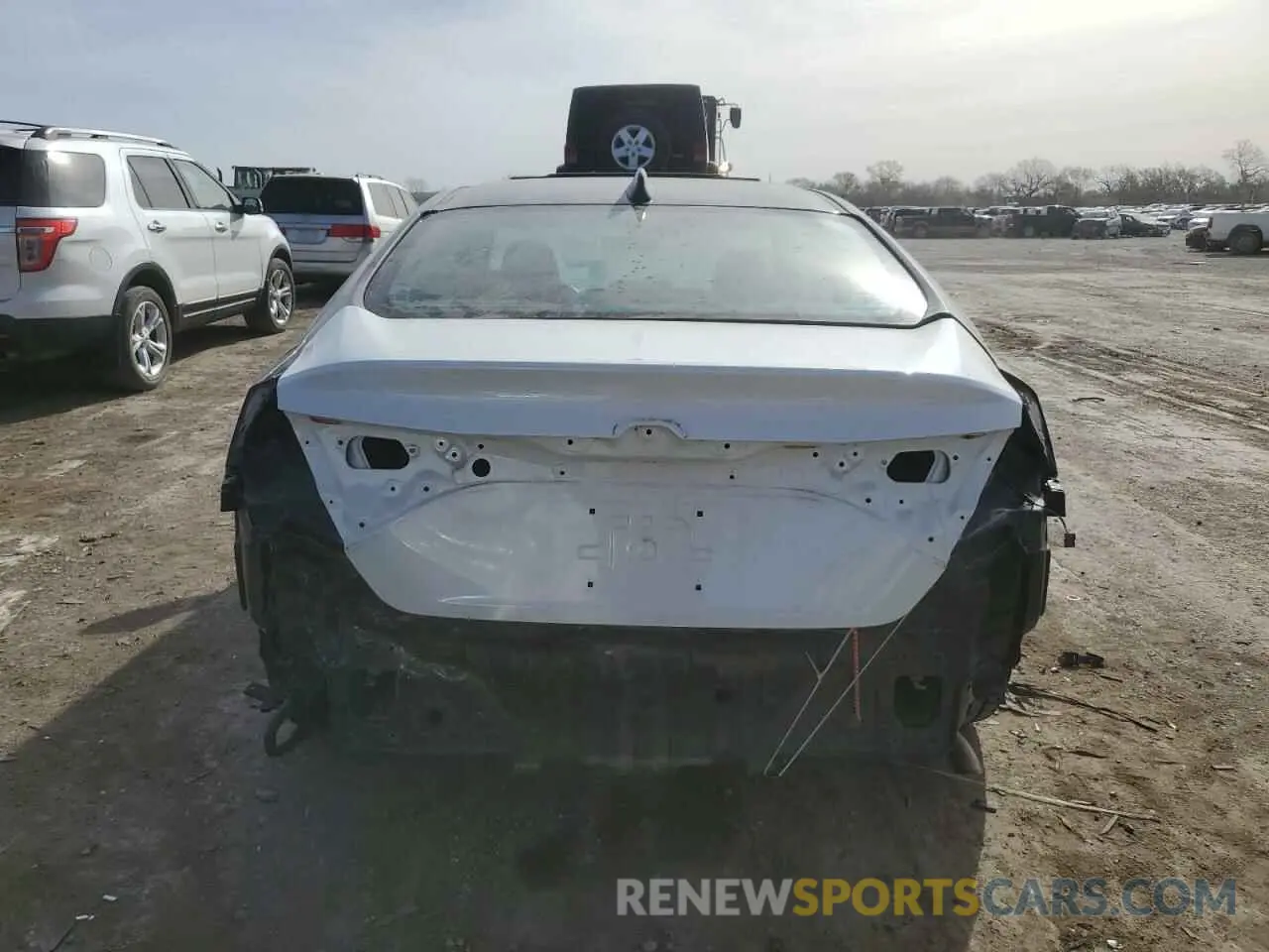 6 Photograph of a damaged car 19XZE4F99KE003172 HONDA INSIGHT 2019