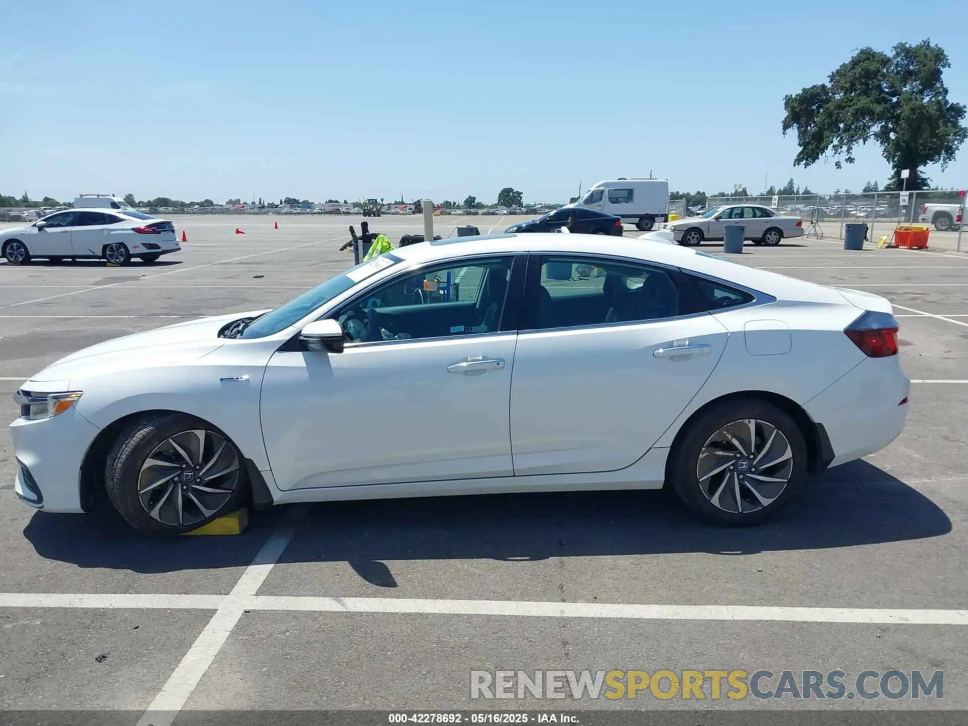 14 Photograph of a damaged car 19XZE4F99KE027245 HONDA INSIGHT 2019