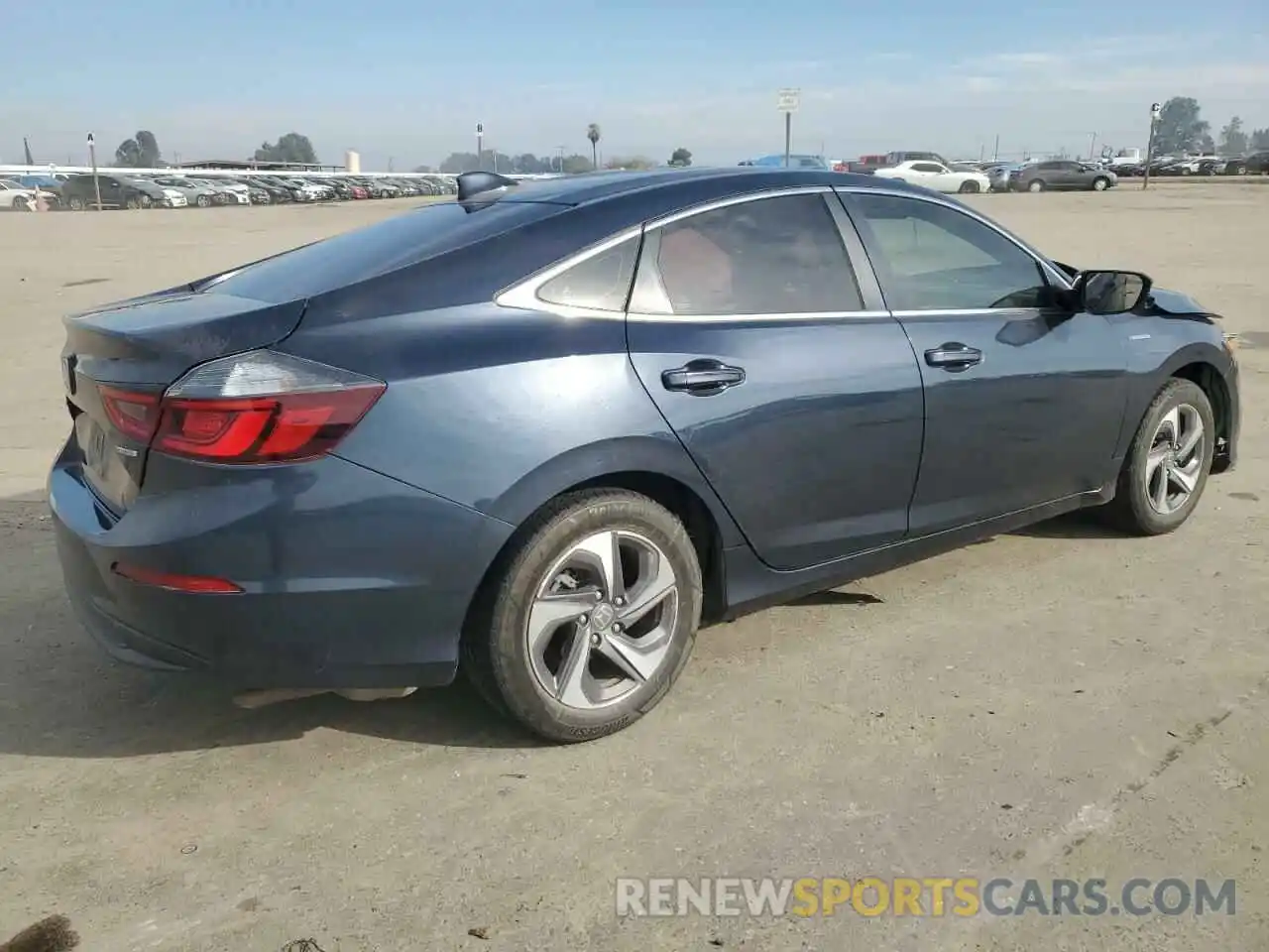 3 Photograph of a damaged car 19XZE4F50LE000627 HONDA INSIGHT 2020