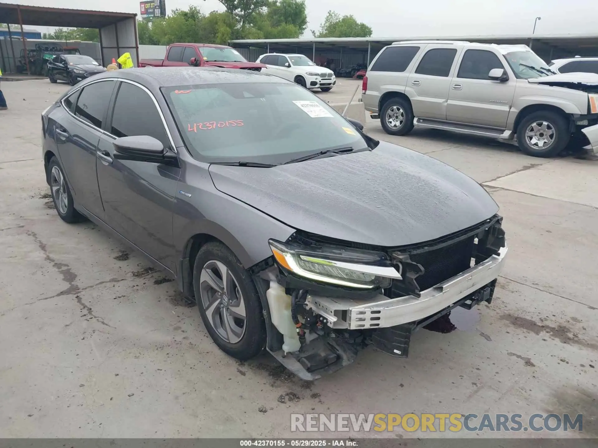 1 Photograph of a damaged car 19XZE4F50LE005469 HONDA INSIGHT 2020