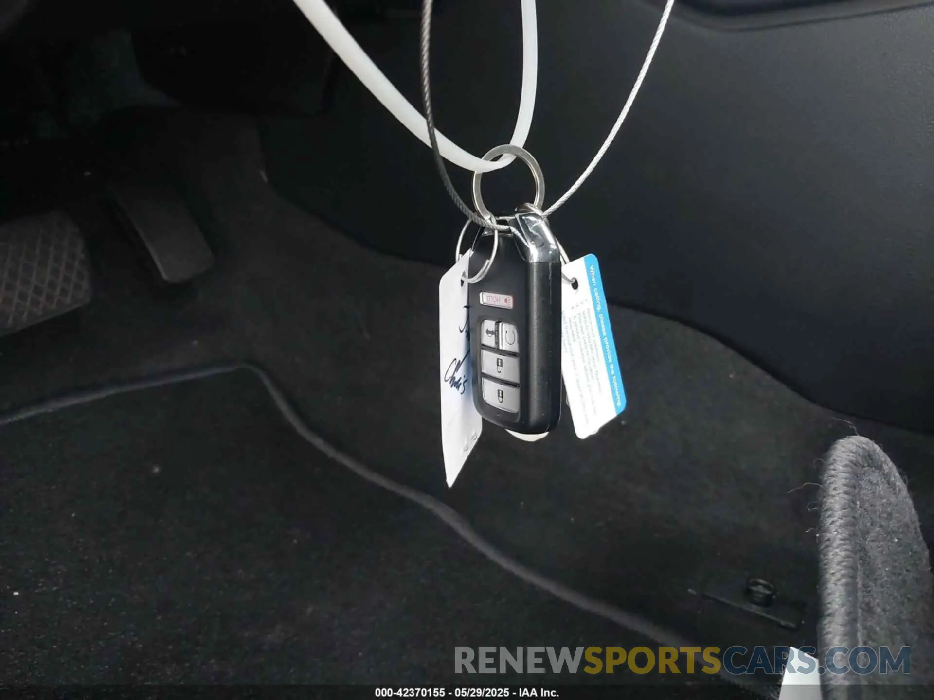 11 Photograph of a damaged car 19XZE4F50LE005469 HONDA INSIGHT 2020