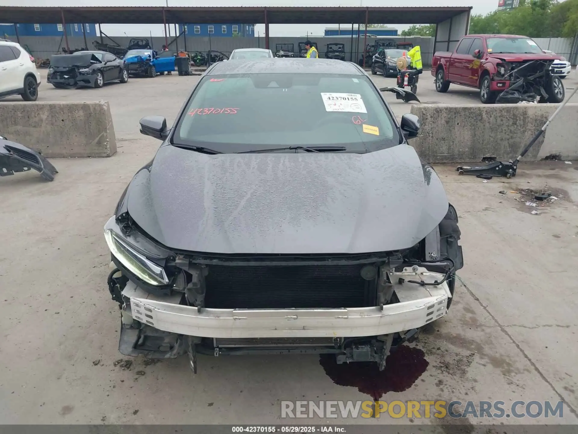 13 Photograph of a damaged car 19XZE4F50LE005469 HONDA INSIGHT 2020