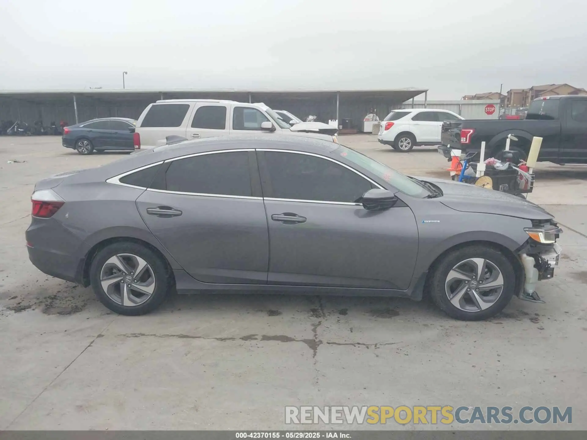 14 Photograph of a damaged car 19XZE4F50LE005469 HONDA INSIGHT 2020