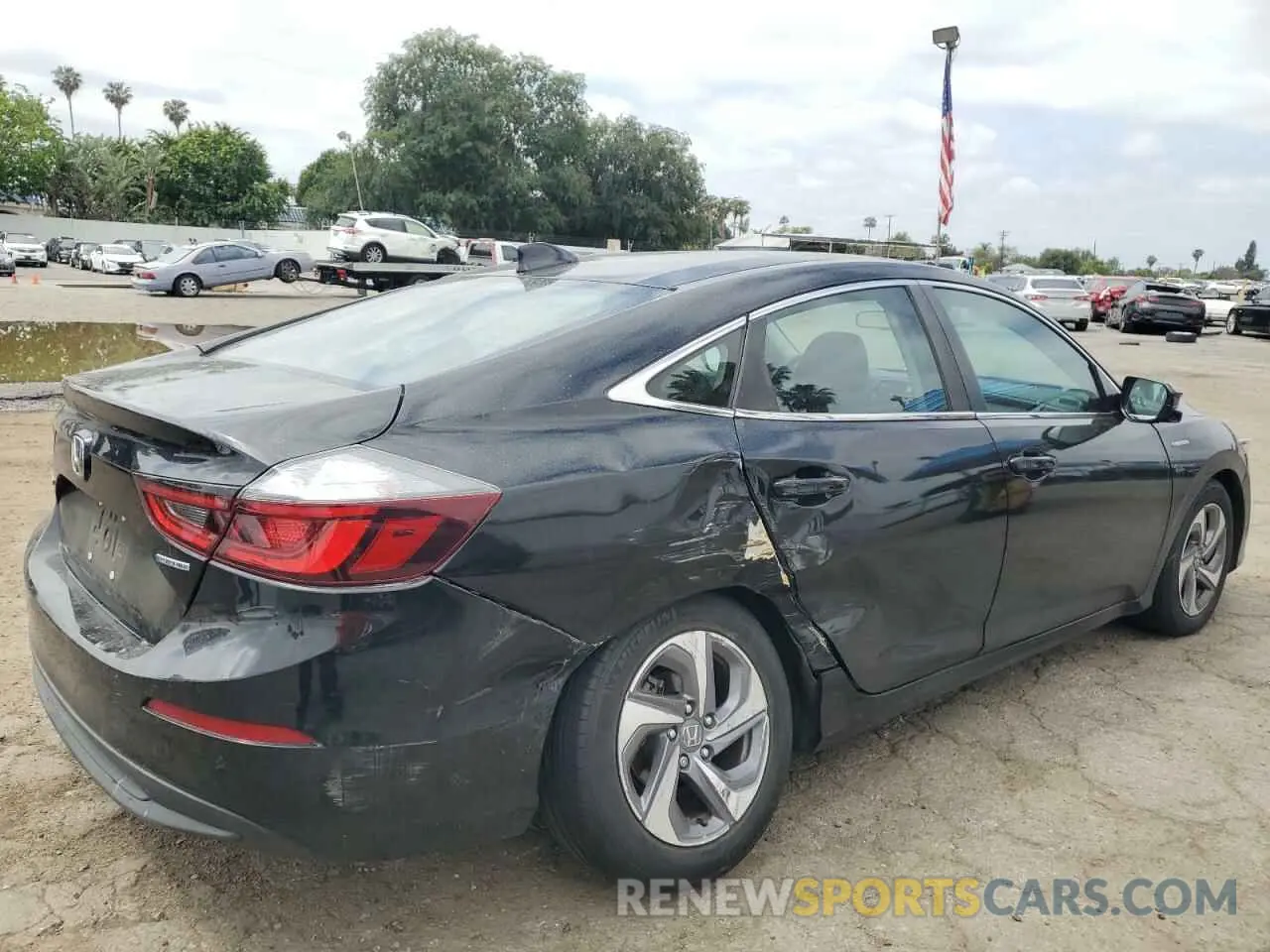 3 Photograph of a damaged car 19XZE4F50LE009232 HONDA INSIGHT 2020