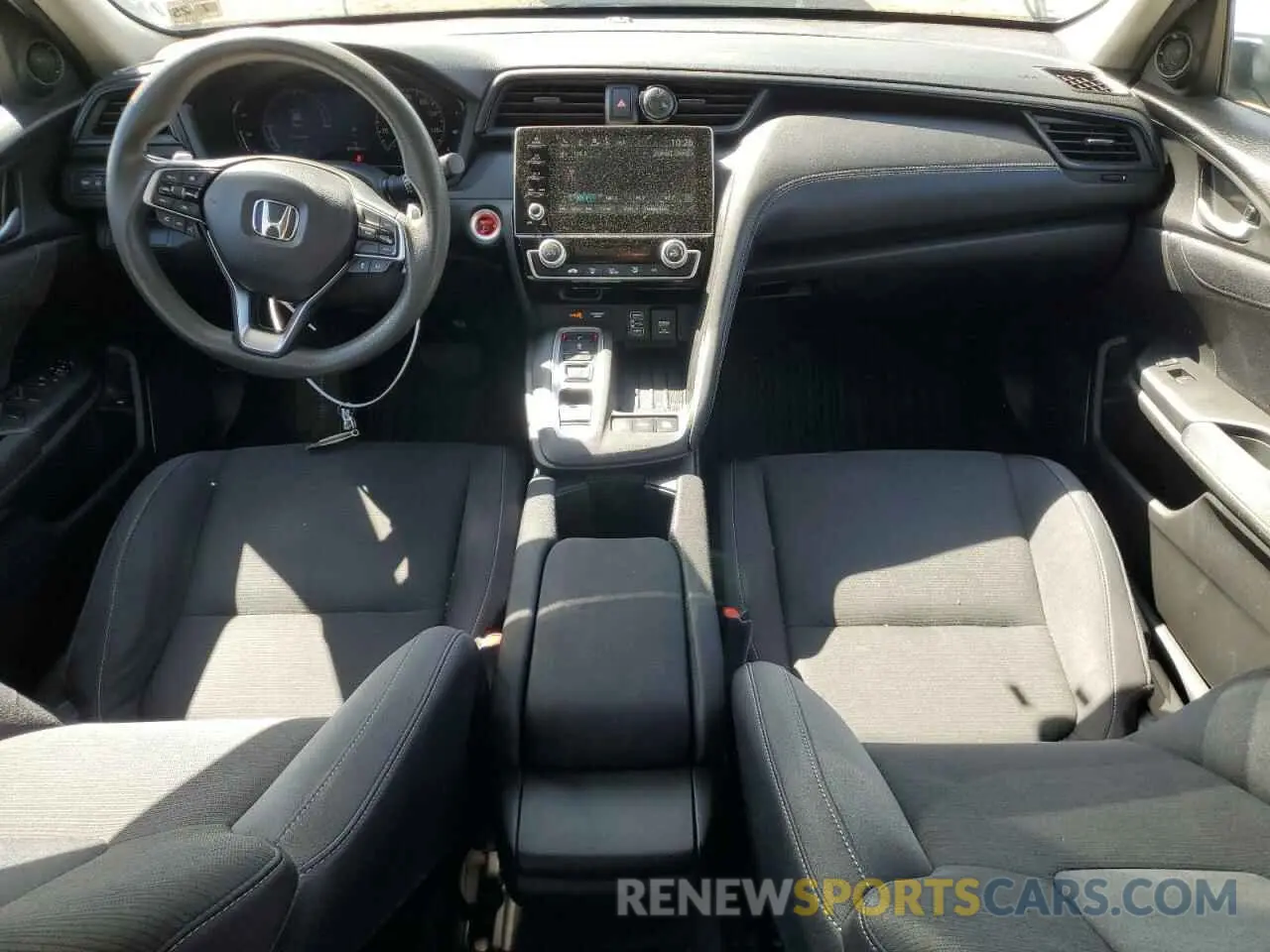 8 Photograph of a damaged car 19XZE4F51LE008820 HONDA INSIGHT 2020