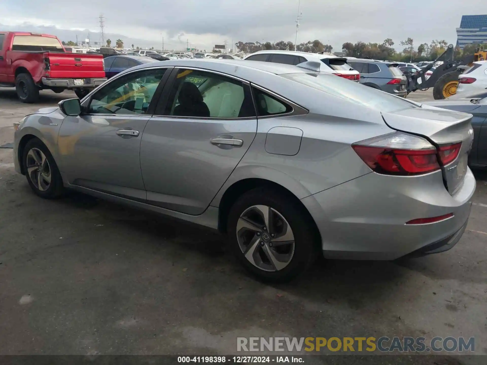 3 Photograph of a damaged car 19XZE4F51LE014570 HONDA INSIGHT 2020