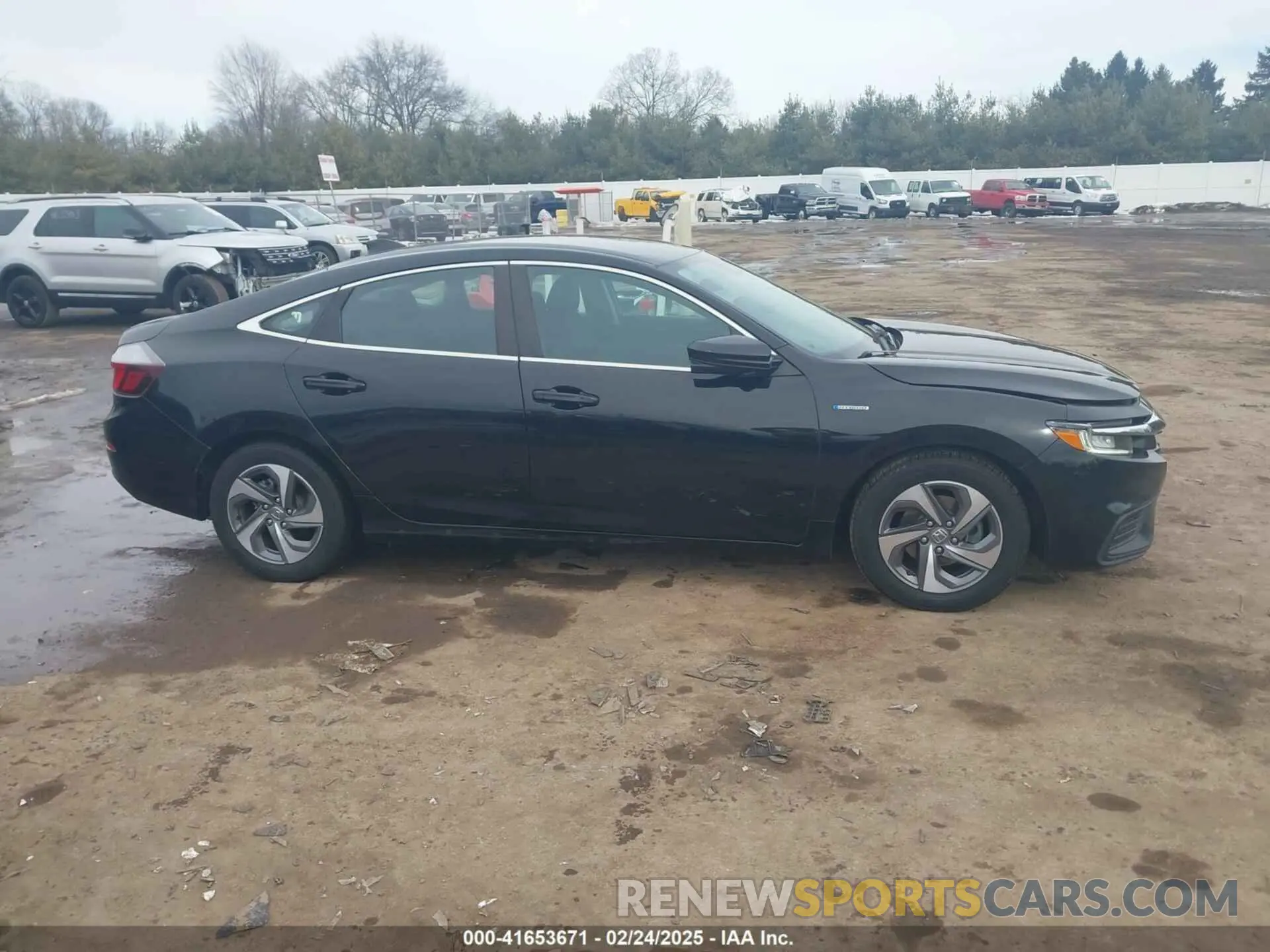 13 Photograph of a damaged car 19XZE4F53LE000119 HONDA INSIGHT 2020