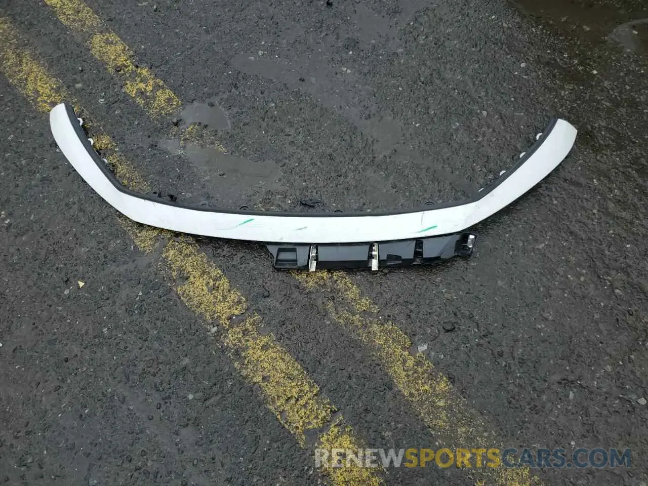 12 Photograph of a damaged car 19XZE4F53LE003859 HONDA INSIGHT 2020