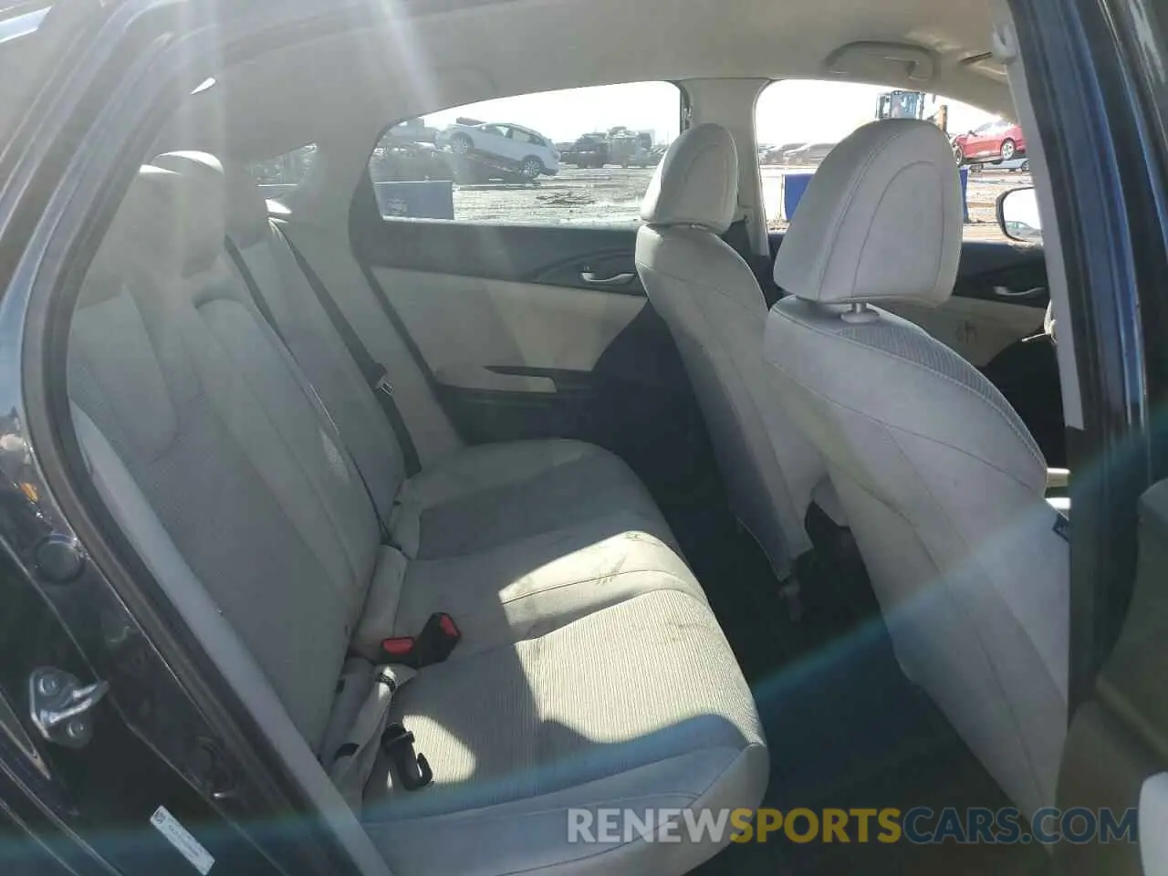 10 Photograph of a damaged car 19XZE4F53LE005949 HONDA INSIGHT 2020