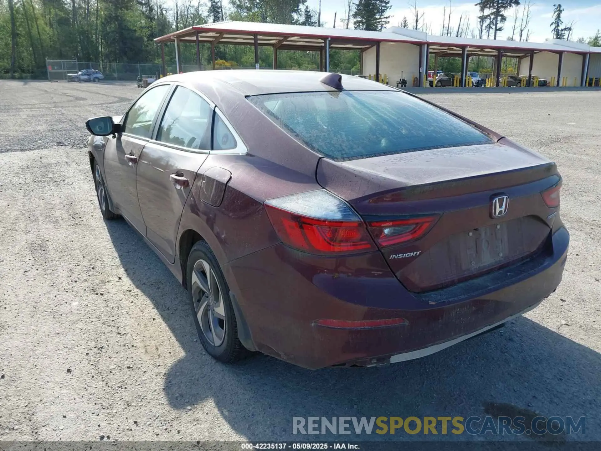 3 Photograph of a damaged car 19XZE4F54LE000632 HONDA INSIGHT 2020