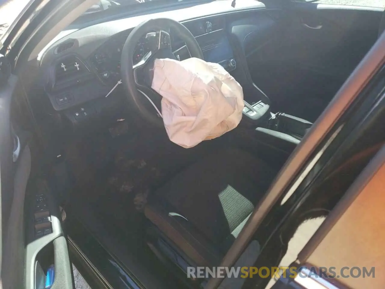 8 Photograph of a damaged car 19XZE4F56LE011809 HONDA INSIGHT 2020