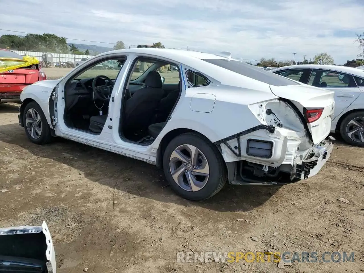 2 Photograph of a damaged car 19XZE4F56LE012510 HONDA INSIGHT 2020