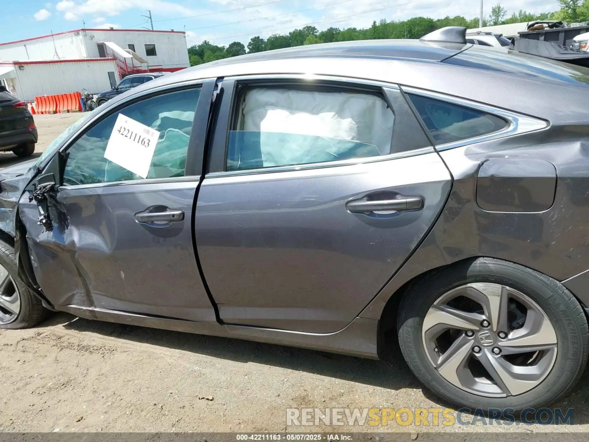 13 Photograph of a damaged car 19XZE4F57LE014721 HONDA INSIGHT 2020