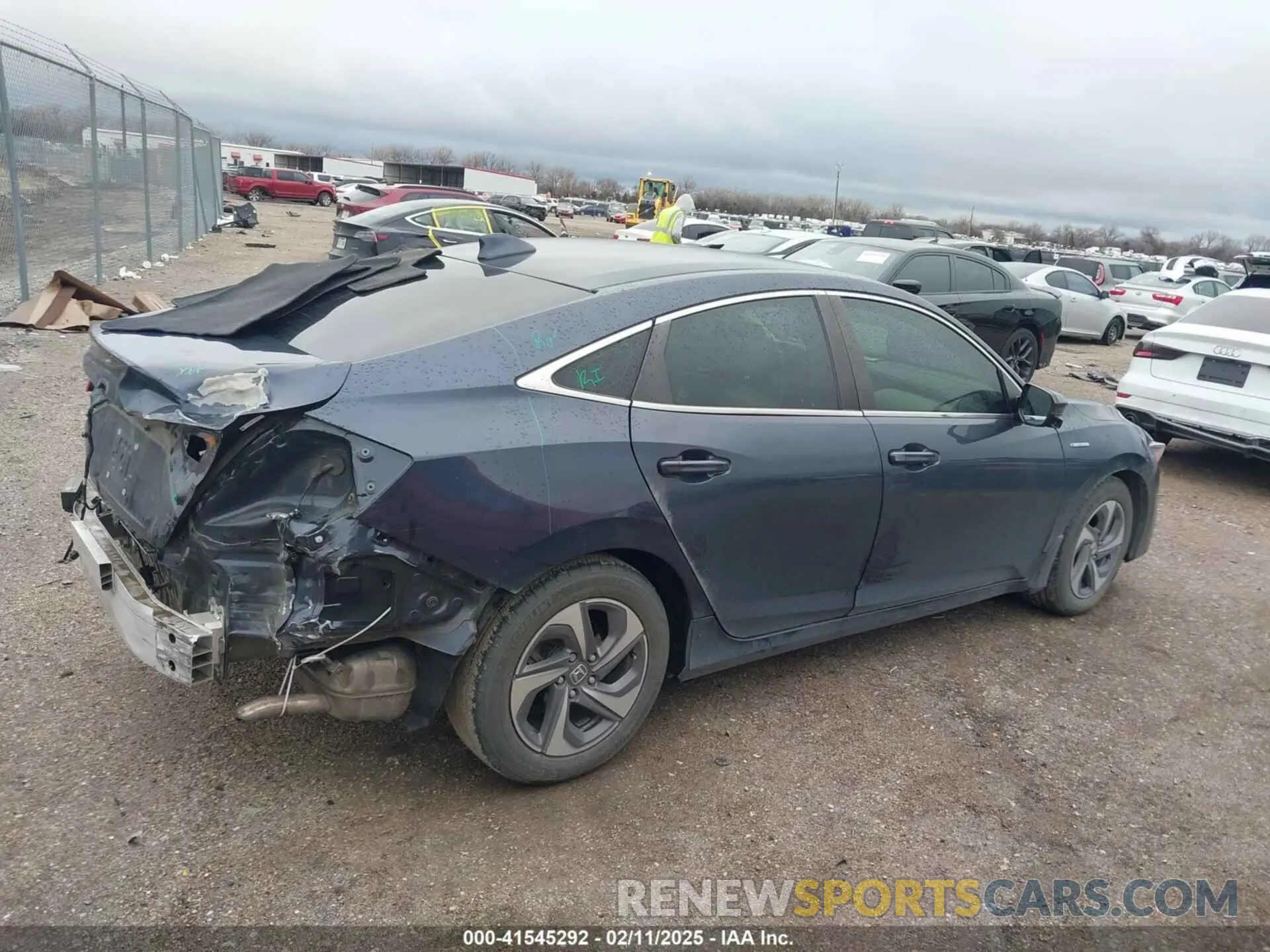 14 Photograph of a damaged car 19XZE4F58LE013853 HONDA INSIGHT 2020