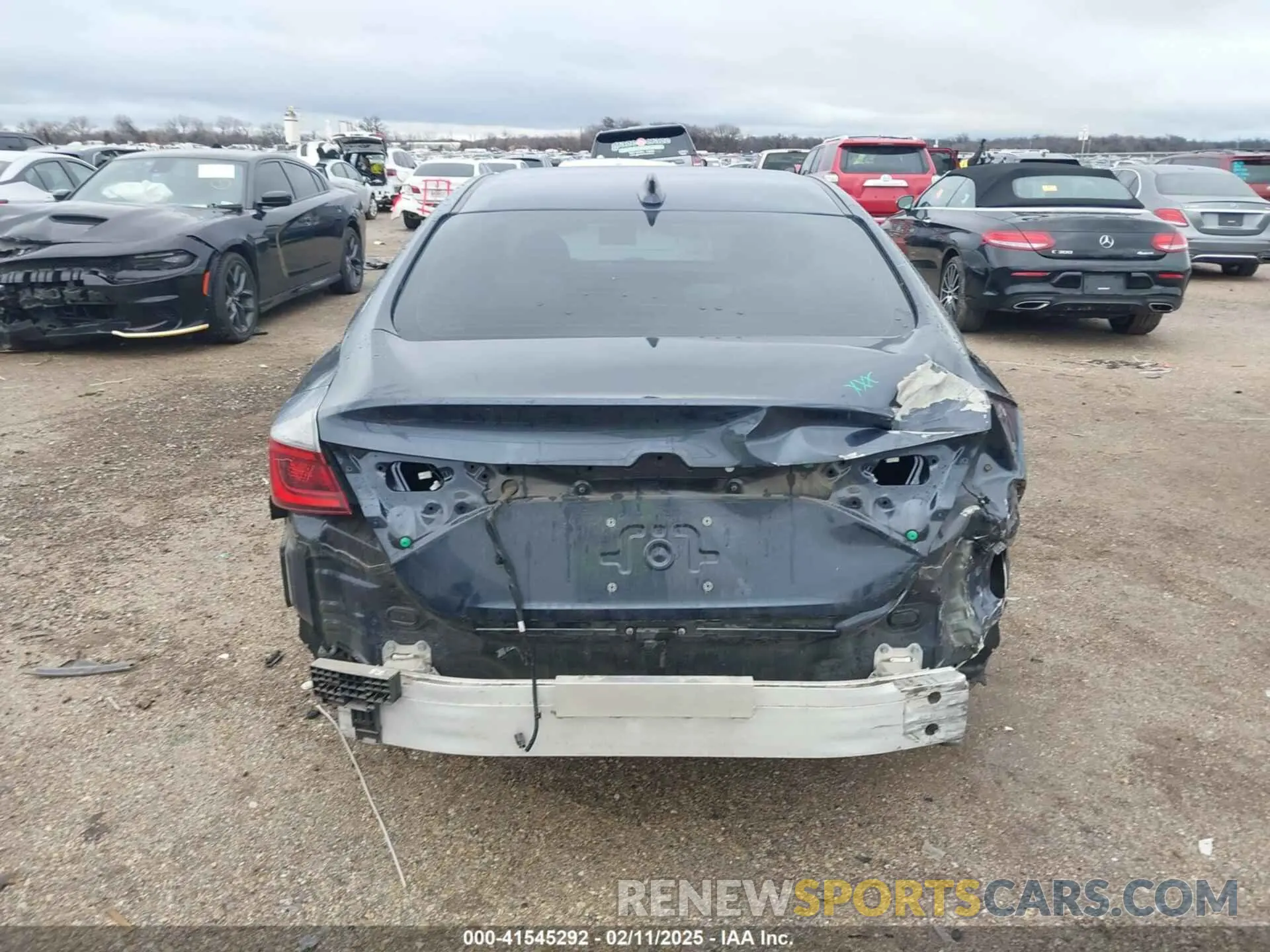 17 Photograph of a damaged car 19XZE4F58LE013853 HONDA INSIGHT 2020