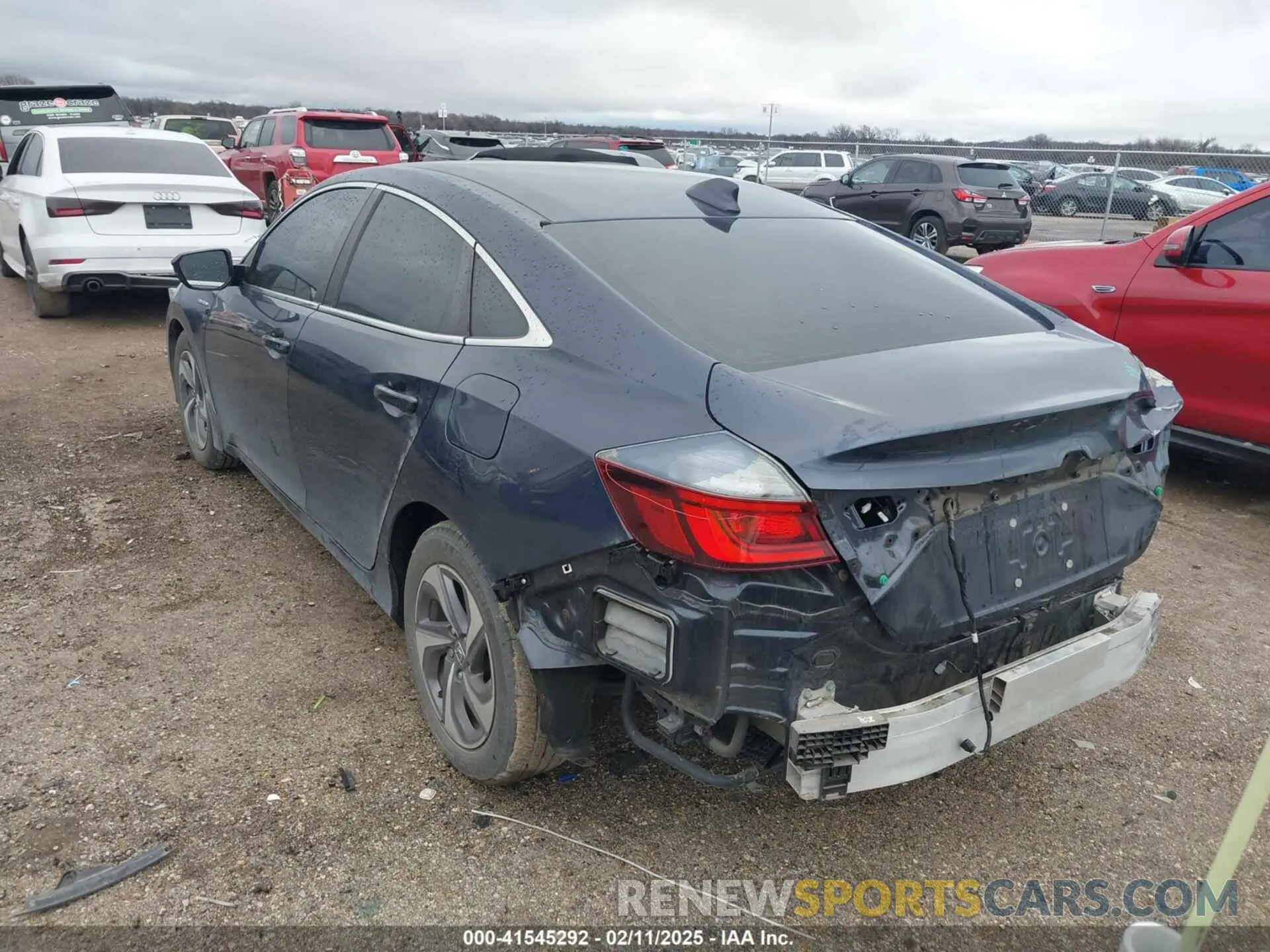 3 Photograph of a damaged car 19XZE4F58LE013853 HONDA INSIGHT 2020