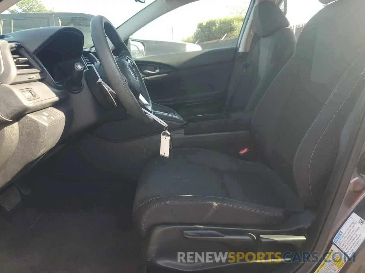 7 Photograph of a damaged car 19XZE4F58LE014761 HONDA INSIGHT 2020