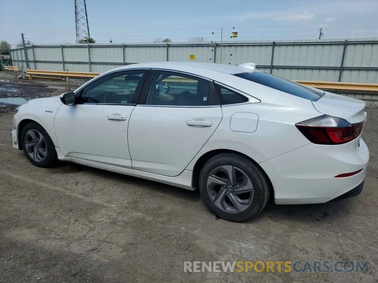 2 Photograph of a damaged car 19XZE4F59LE003946 HONDA INSIGHT 2020