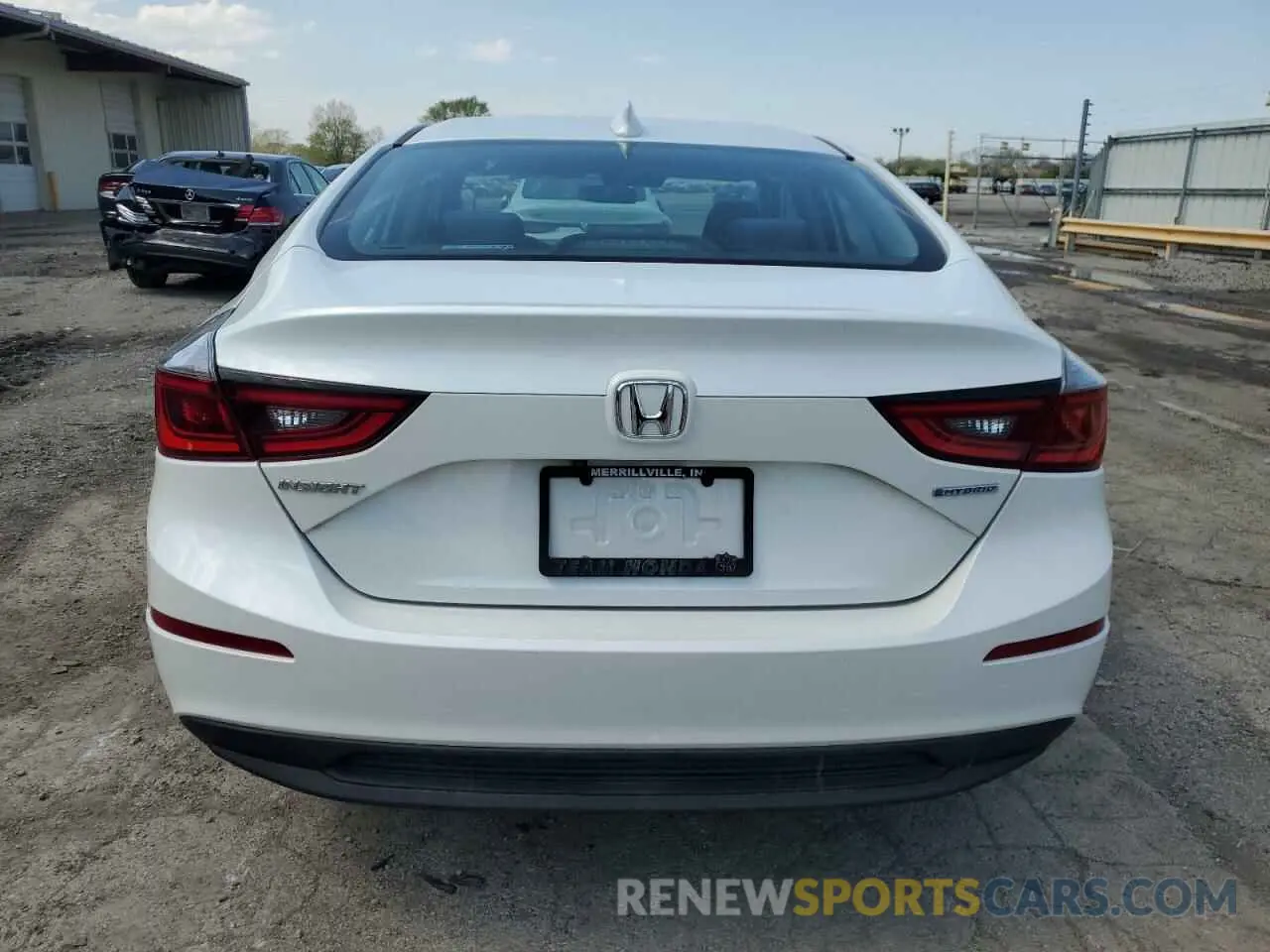 6 Photograph of a damaged car 19XZE4F59LE003946 HONDA INSIGHT 2020