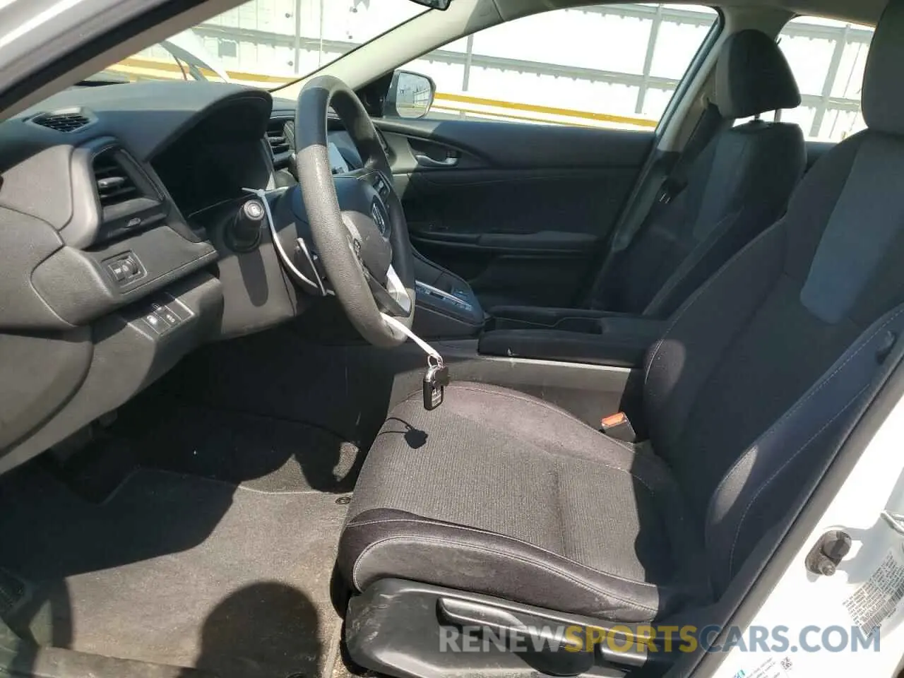 7 Photograph of a damaged car 19XZE4F59LE003946 HONDA INSIGHT 2020