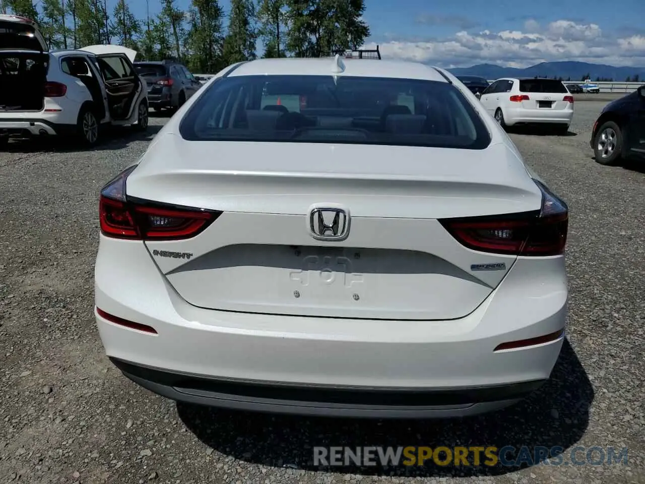 6 Photograph of a damaged car 19XZE4F59LE006412 HONDA INSIGHT 2020