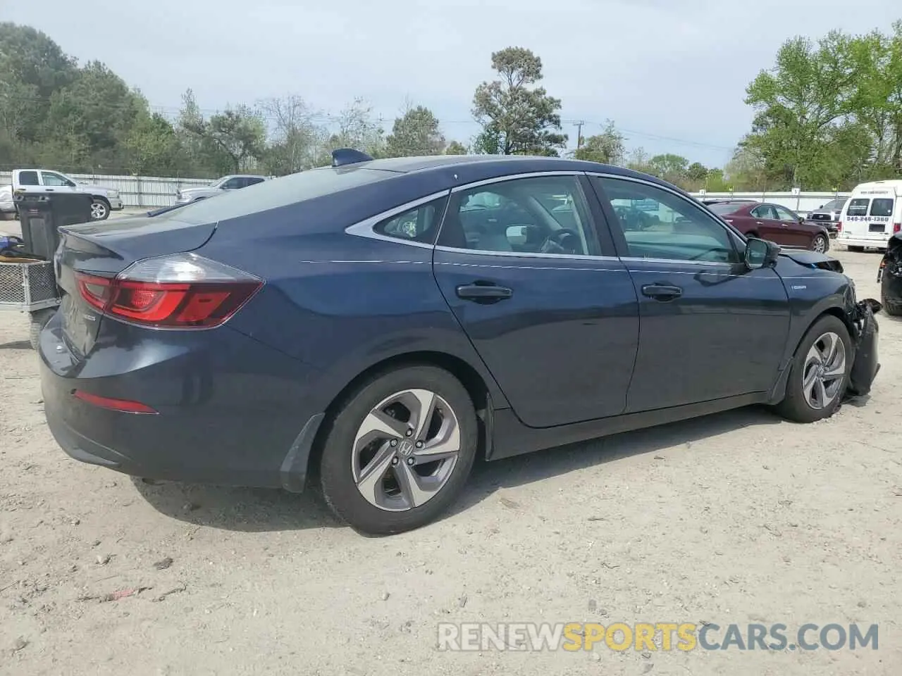 3 Photograph of a damaged car 19XZE4F59LE013876 HONDA INSIGHT 2020