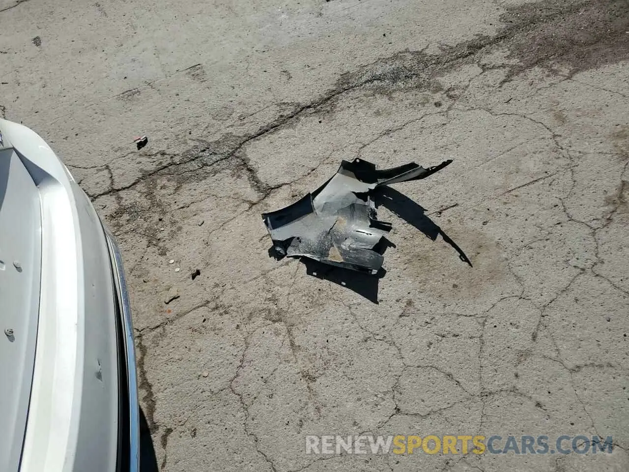 12 Photograph of a damaged car 19XZE4F77LE400170 HONDA INSIGHT 2020