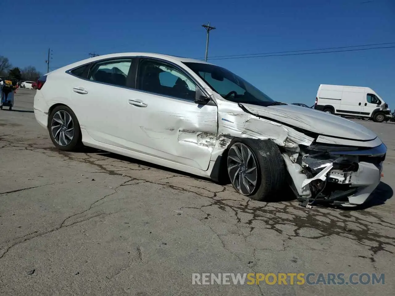 4 Photograph of a damaged car 19XZE4F77LE400170 HONDA INSIGHT 2020