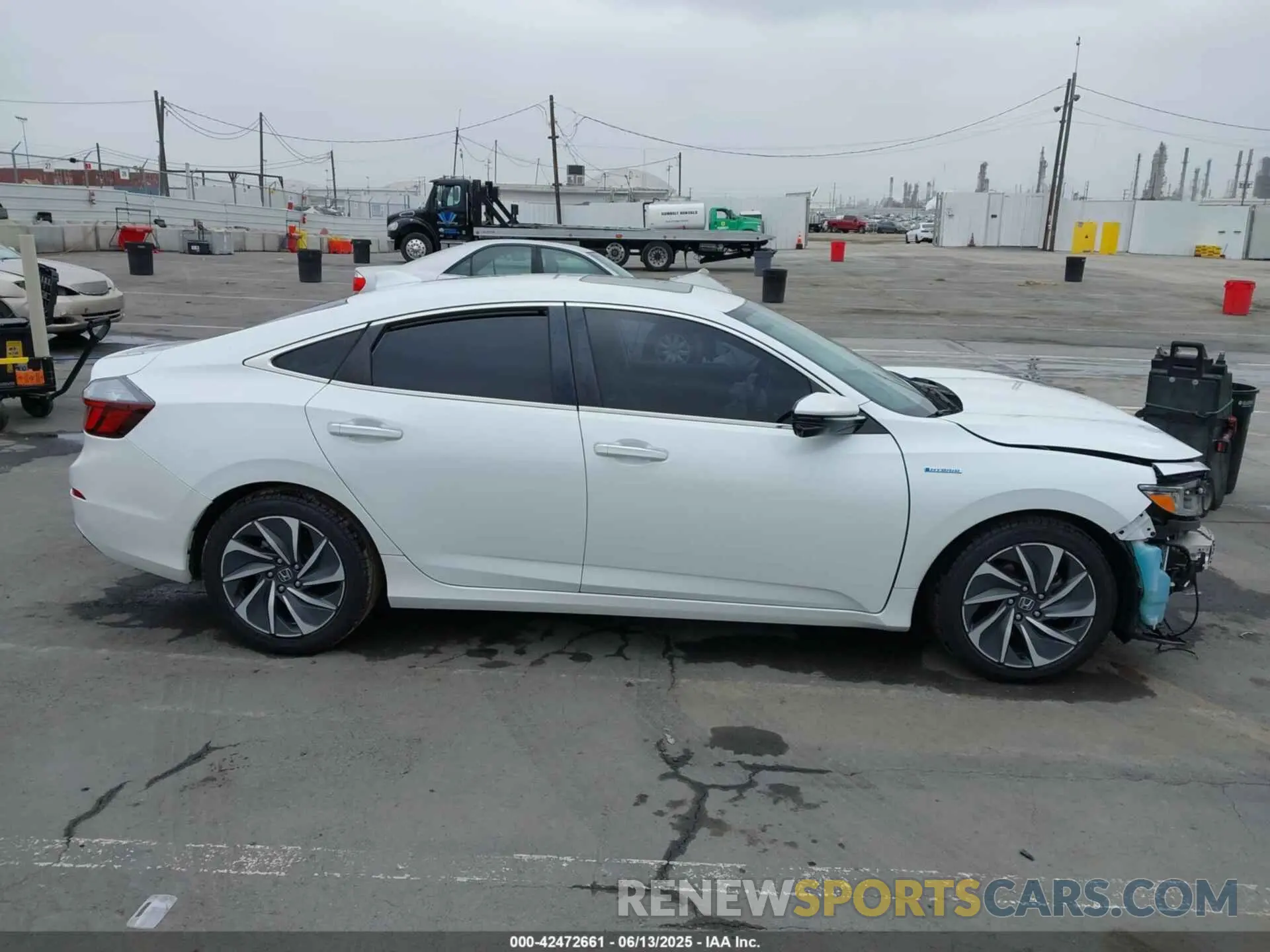 12 Photograph of a damaged car 19XZE4F91LE011025 HONDA INSIGHT 2020