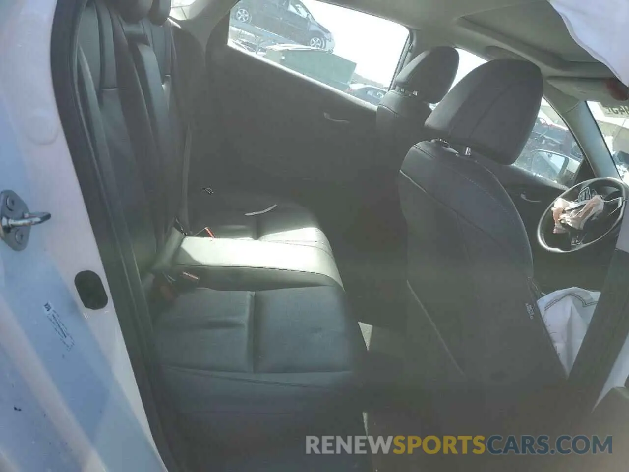 11 Photograph of a damaged car 19XZE4F93LE002908 HONDA INSIGHT 2020