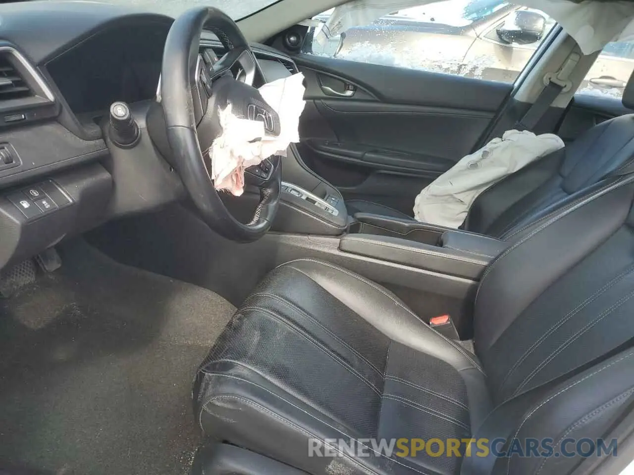 7 Photograph of a damaged car 19XZE4F93LE002908 HONDA INSIGHT 2020