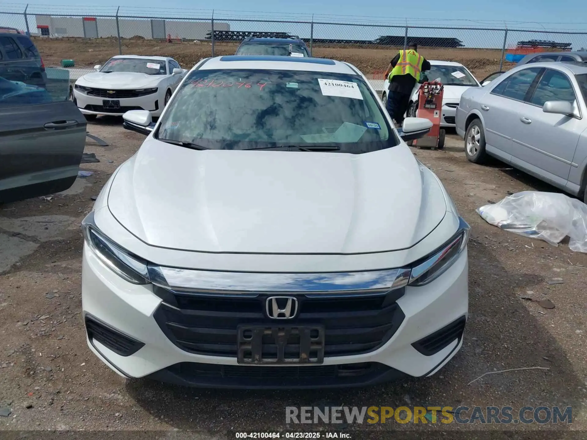 12 Photograph of a damaged car 19XZE4F93LE009017 HONDA INSIGHT 2020