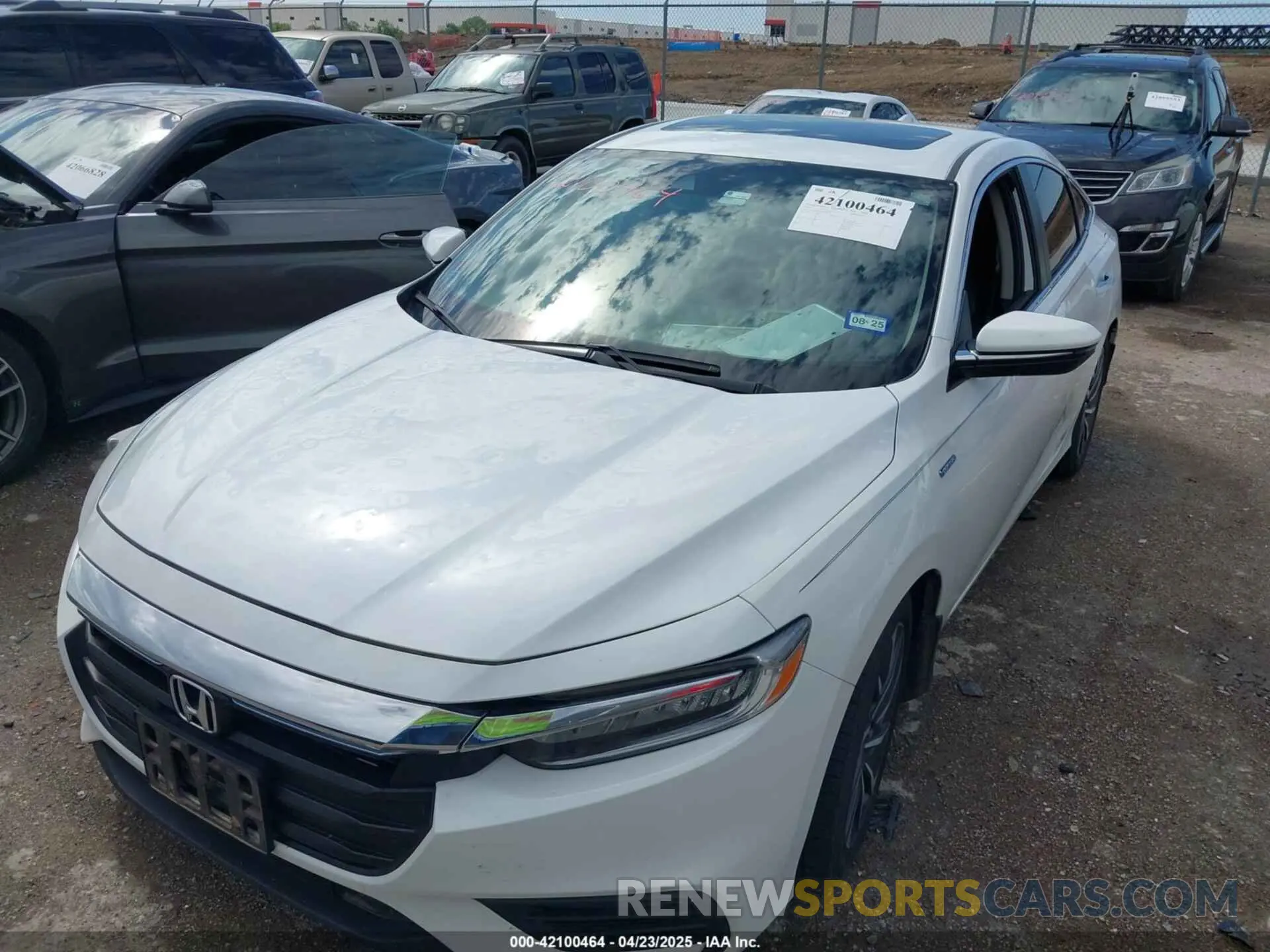 6 Photograph of a damaged car 19XZE4F93LE009017 HONDA INSIGHT 2020