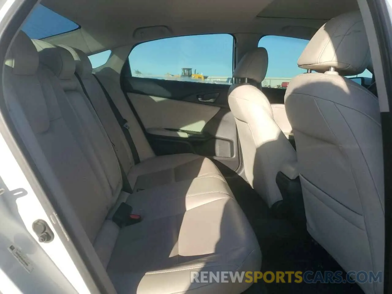 10 Photograph of a damaged car 19XZE4F93LE010264 HONDA INSIGHT 2020