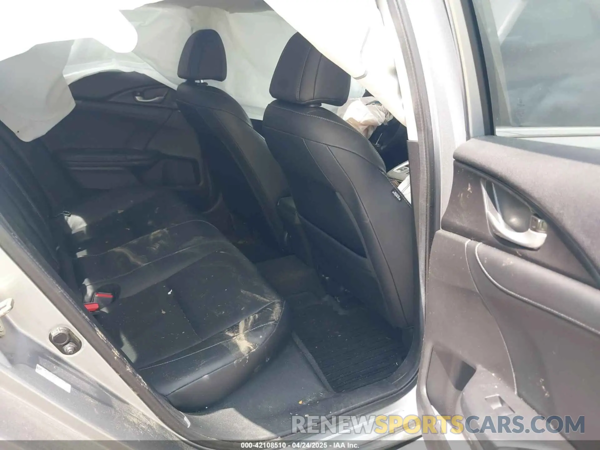 8 Photograph of a damaged car 19XZE4F94LE003419 HONDA INSIGHT 2020