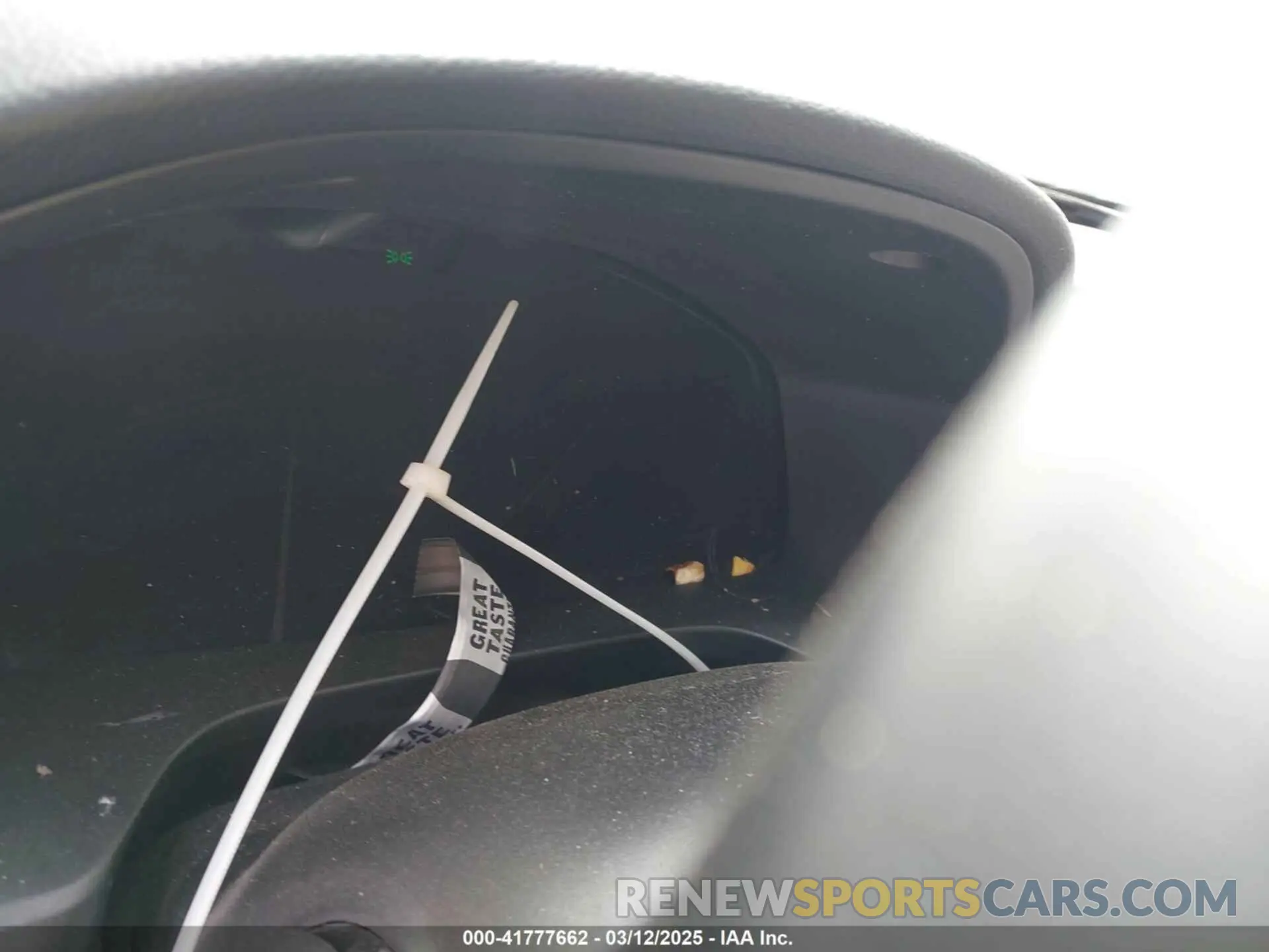 15 Photograph of a damaged car 19XZE4F94LE006918 HONDA INSIGHT 2020