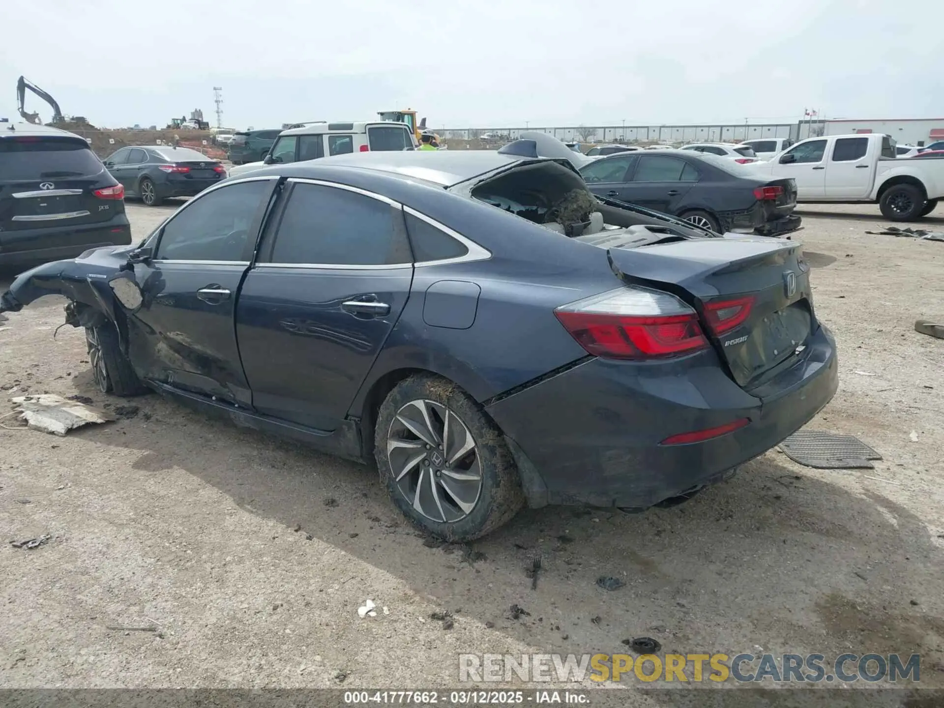 3 Photograph of a damaged car 19XZE4F94LE006918 HONDA INSIGHT 2020