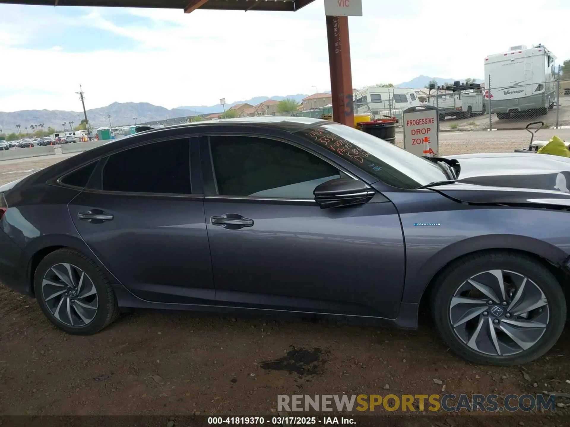 13 Photograph of a damaged car 19XZE4F94LE007115 HONDA INSIGHT 2020